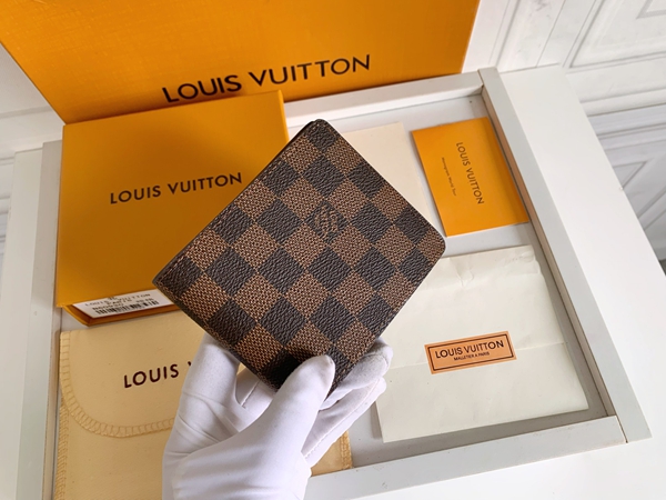 LVコピーウォレット側面デザイン